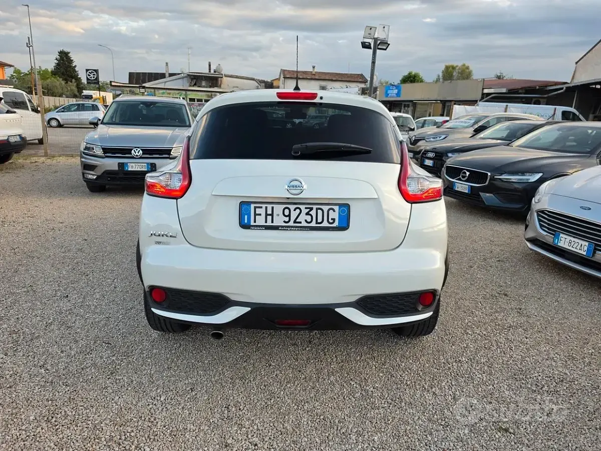Usata Nissan Juke N-Connecta 110 CV (80 kW) 2017 Bianco SUV