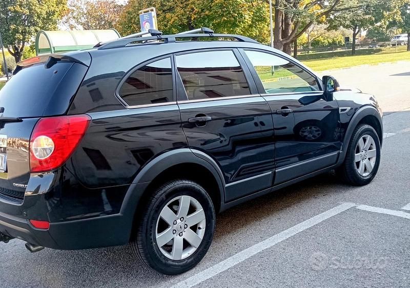 Usata Chevrolet Captiva 163 CV (119 kW) 2011 Nero SUV