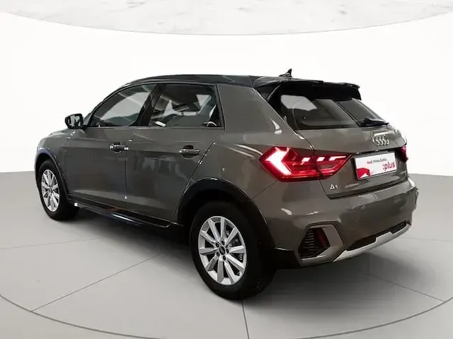 Käytetty Audi A1 Business 116 HP (85 kW) 2025 Harmaa Katumaasturi