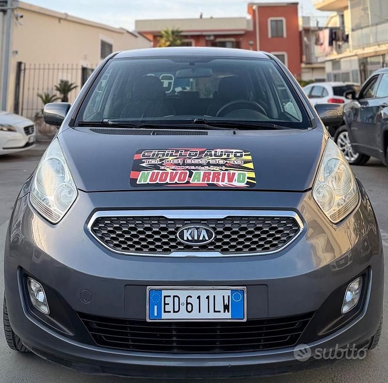 Usata Kia Venga 90 CV (66 kW) 2010 Grigio Utilitaria