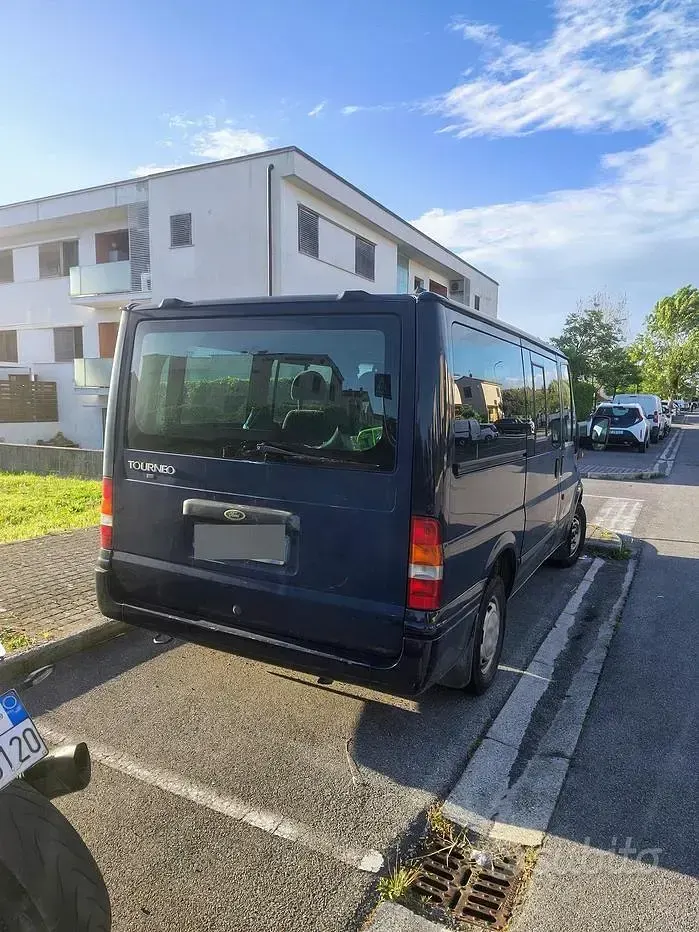 Usata Ford Tourneo 116 CV (85 kW) 2003 Blu Monovolume