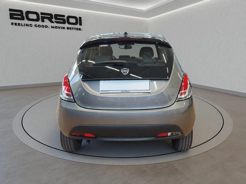 Usata Lancia Ypsilon Gold 69 CV (50 kW) 2024 Antracite Utilitaria