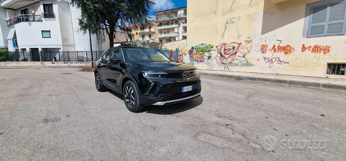 Usata Opel Mokka Elegance 101 CV (74 kW) 2022 Nero SUV