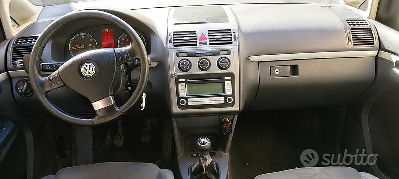 Usata VW Touran 2008 Grigio Monovolume