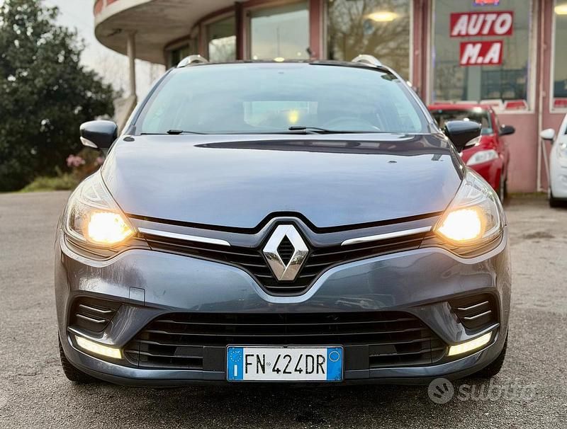 Usata Renault Clio GrandTour 90 CV (66 kW) 2018 Verde Station wagon