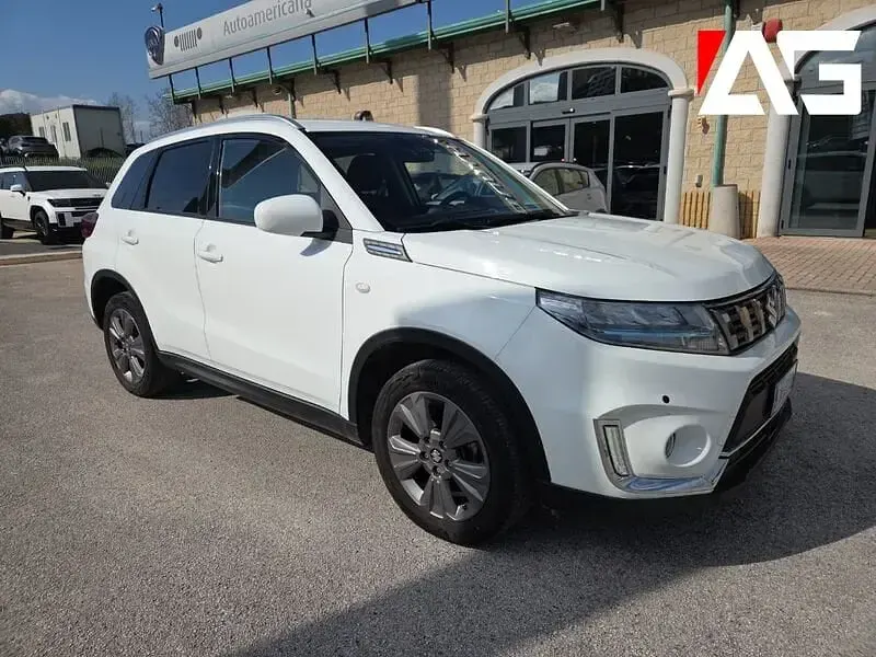 Usata Suzuki Vitara Cool 129 CV (94 kW) 2023 Bianco SUV