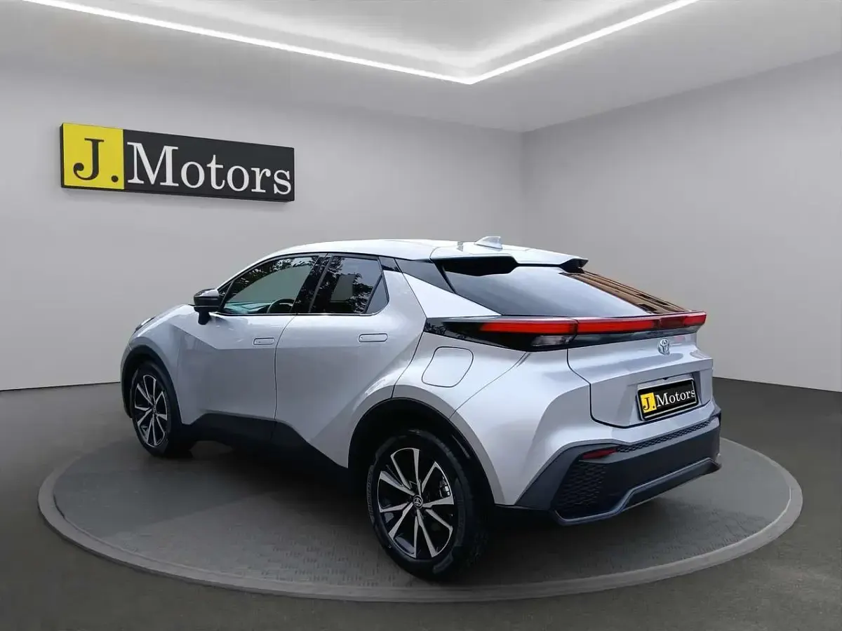 Usata Toyota C-HR Trend 98 CV (72 kW) 2025 Argento SUV