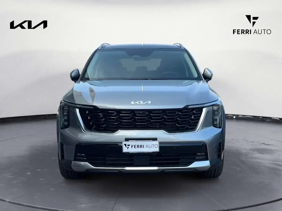 Nuova Kia Sorento 160 CV (117 kW) 2025 Grigio scuro SUV