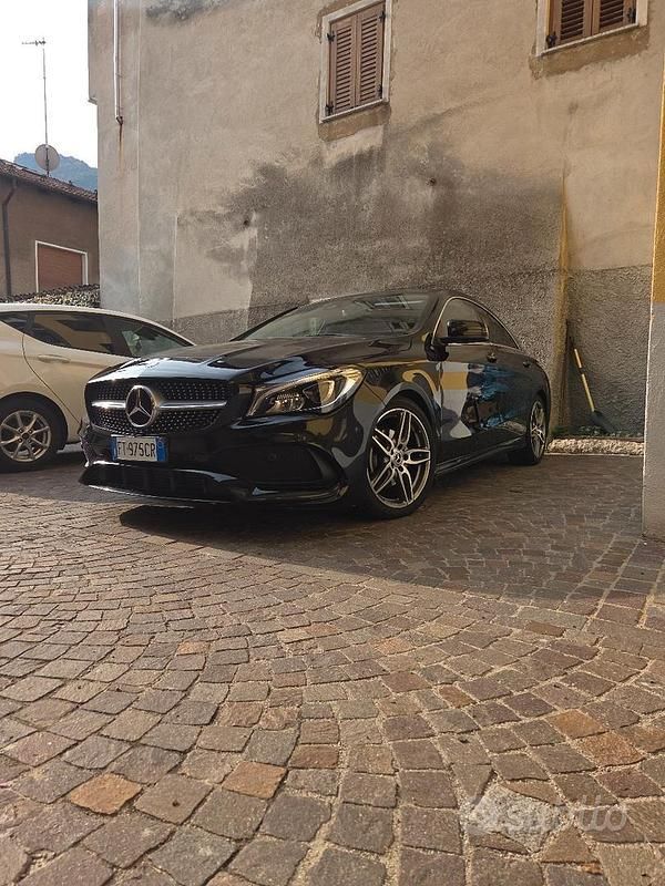 Usata Mercedes CLA200 AMG 136 CV (100 kW) 2018 Nero Berlina