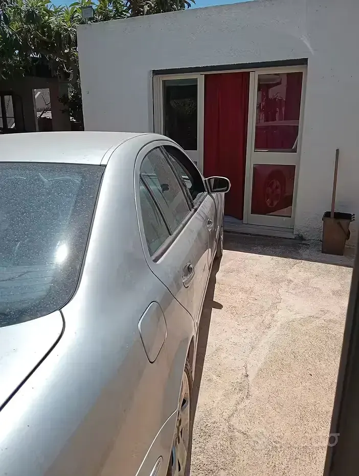Usata Mercedes E270 177 CV (130 kW) 2003 Grigio Berlina