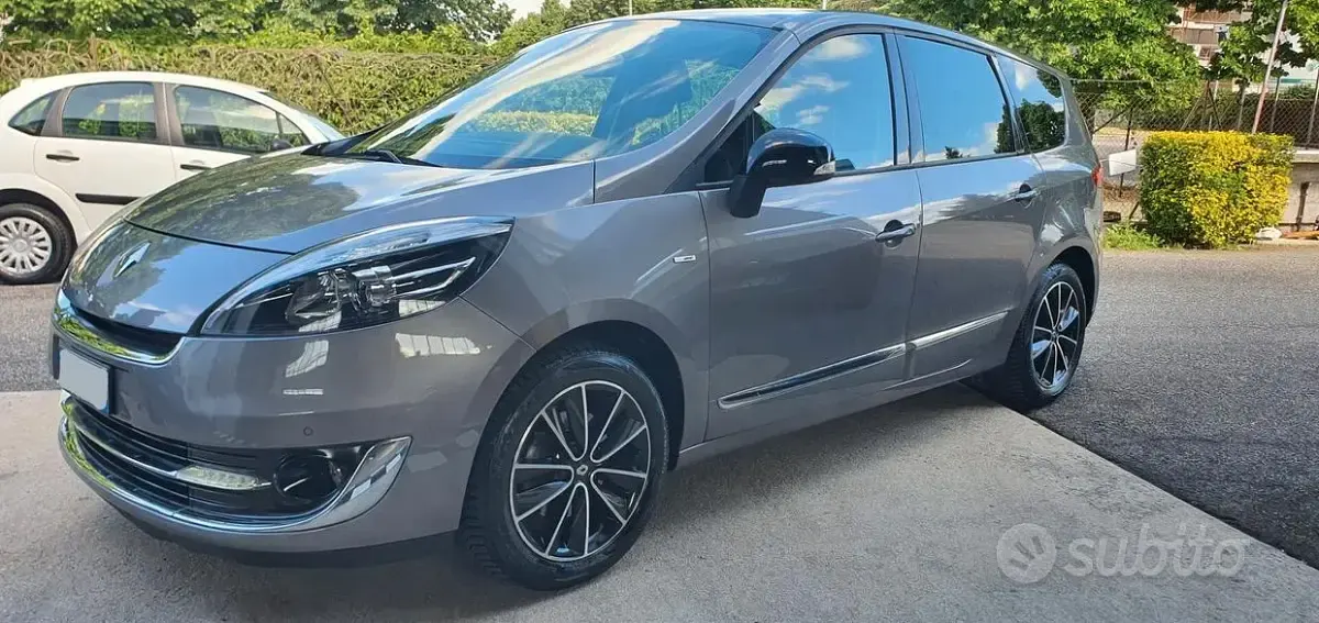 Usata Renault Scénic III Bose Edition 130 CV (95 kW) 2012 Grigio Monovolume
