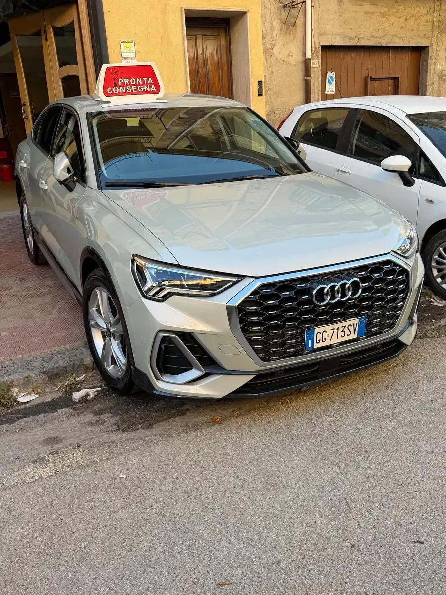 Usata Audi Q3 150 CV (110 kW) 2022 Oro SUV