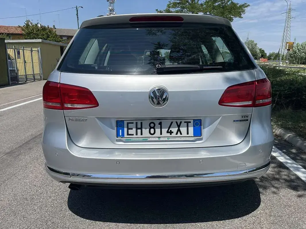 Usata VW Passat 105 CV (77 kW) 2011 Station wagon