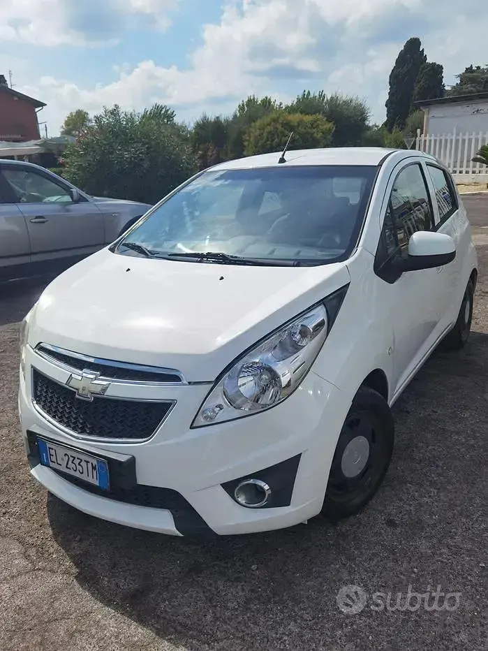 Usata Chevrolet Spark 65 CV (47 kW) 2012 Bianco Utilitaria