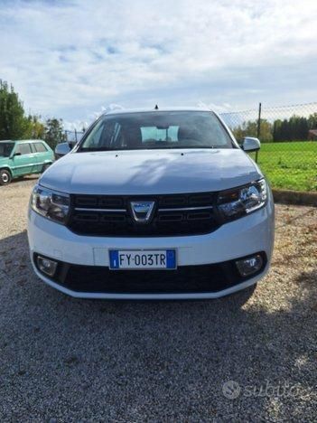 Usata Dacia Sandero 75 CV (55 kW) 2019 Bianco Utilitaria