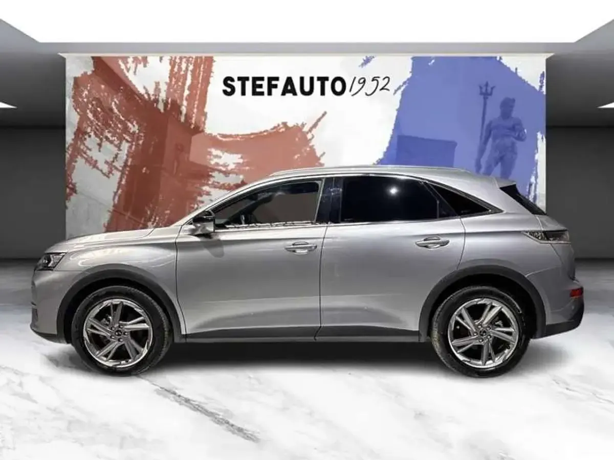 Usata DS Automobiles DS7 Crossback Grand Chic 131 CV (96 kW) 2022 Gris artense SUV