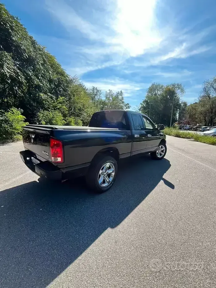 Usata Dodge Ram 345 CV (253 kW) 2006 Nero Pick-up