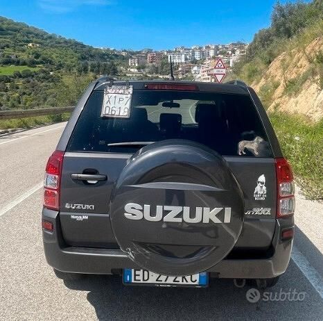Usata Suzuki Grand Vitara 129 CV (94 kW) 2010 Grigio SUV