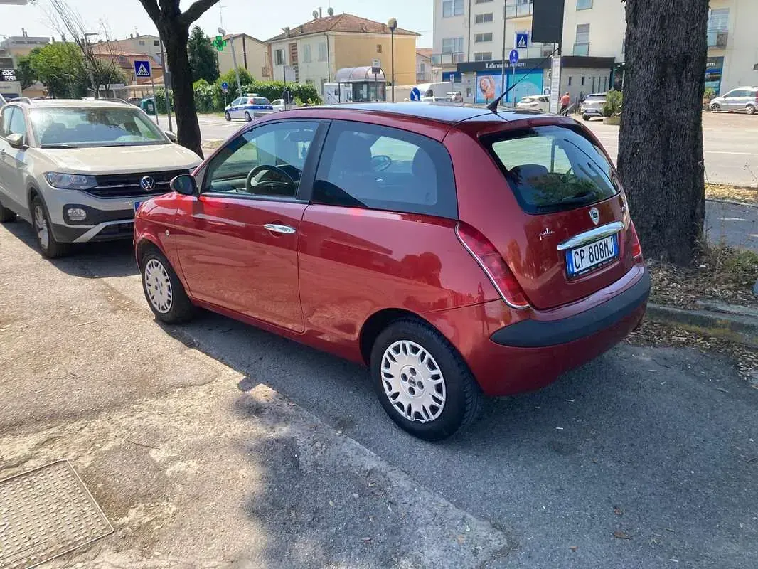Usata Lancia Ypsilon 69 CV (50 kW) 2004 Utilitaria