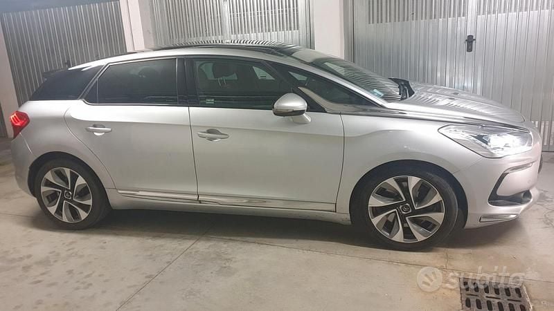 Usata Citroën DS5 163 CV (119 kW) 2012 Grigio Utilitaria