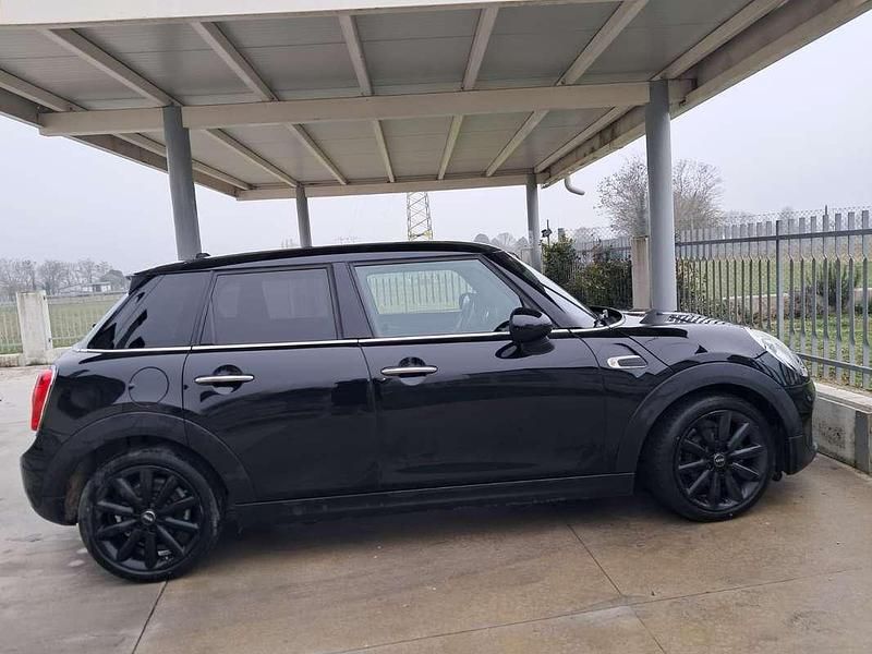 Usata Mini Cooper D Seven 116 CV (85 kW) 2017 Nero Utilitaria
