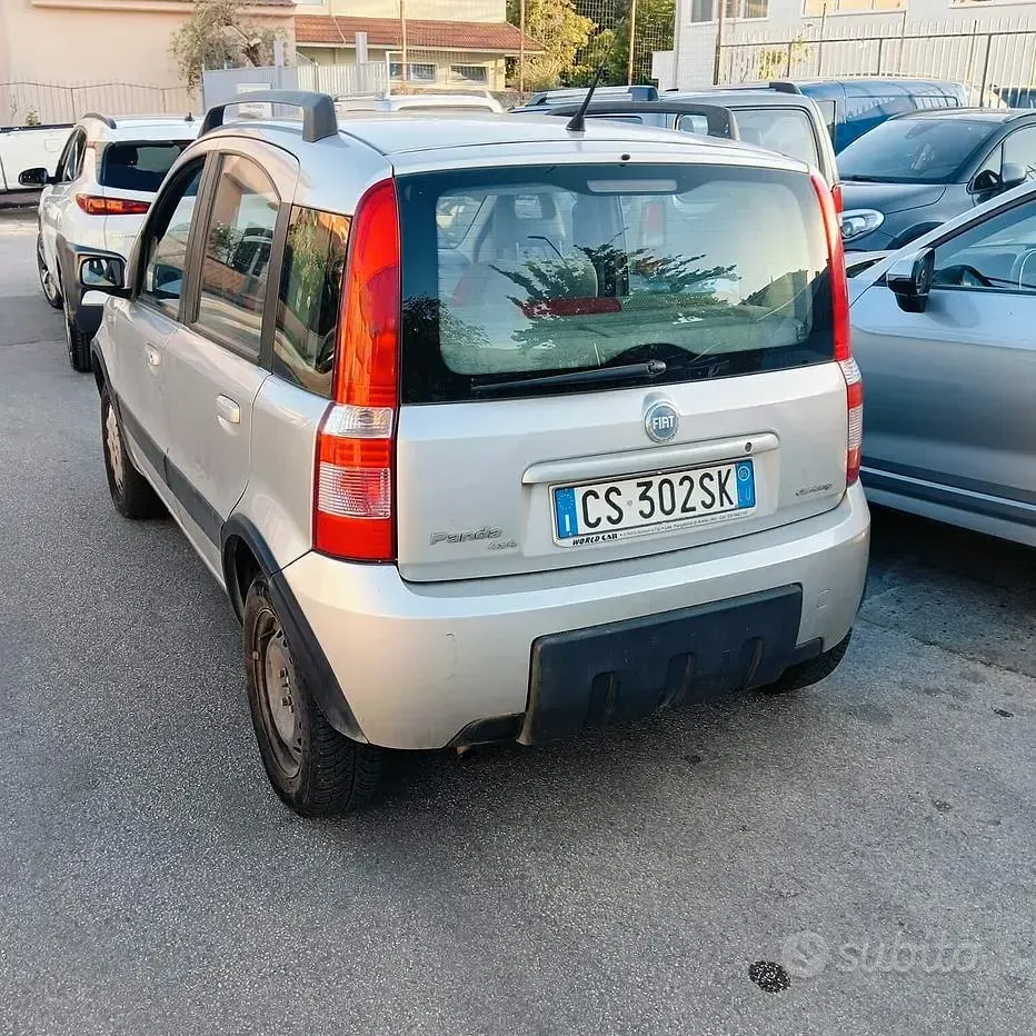 Occasion Fiat Panda 4x4 Climbing 60 ch (44 kW) 2005 Gris Citadine