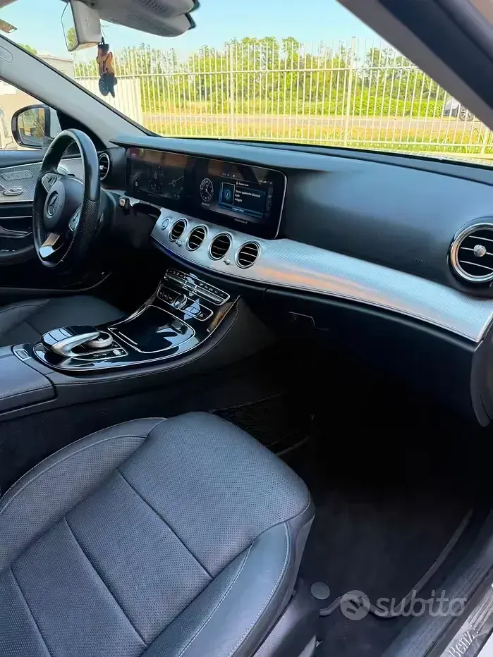 Usata Mercedes E220 Premium 194 CV (142 kW) 2017 Bianco Station wagon
