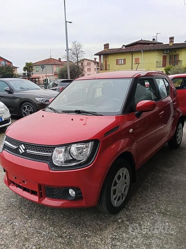 Usata Suzuki Ignis 90 CV (66 kW) 2018 Rosso Station wagon