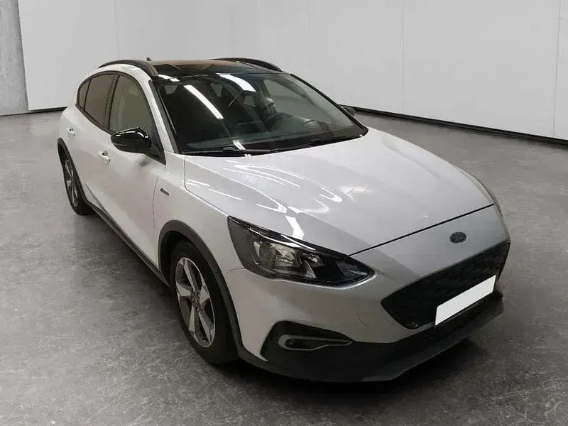 Usata Ford Focus Active 125 CV (91 kW) 2020 Bianco SUV