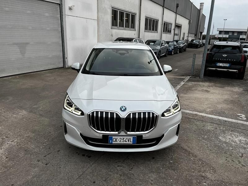 Usata BMW 225 iPerformance 135 CV (99 kW) 2022 Bianco Station wagon