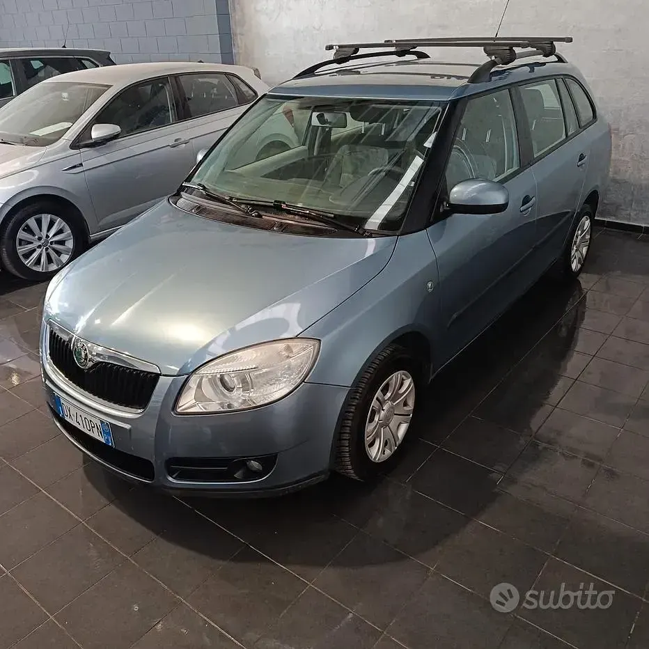Begagnad Skoda Fabia Style 80 HK (58 kW) 2009 Blå Kombi