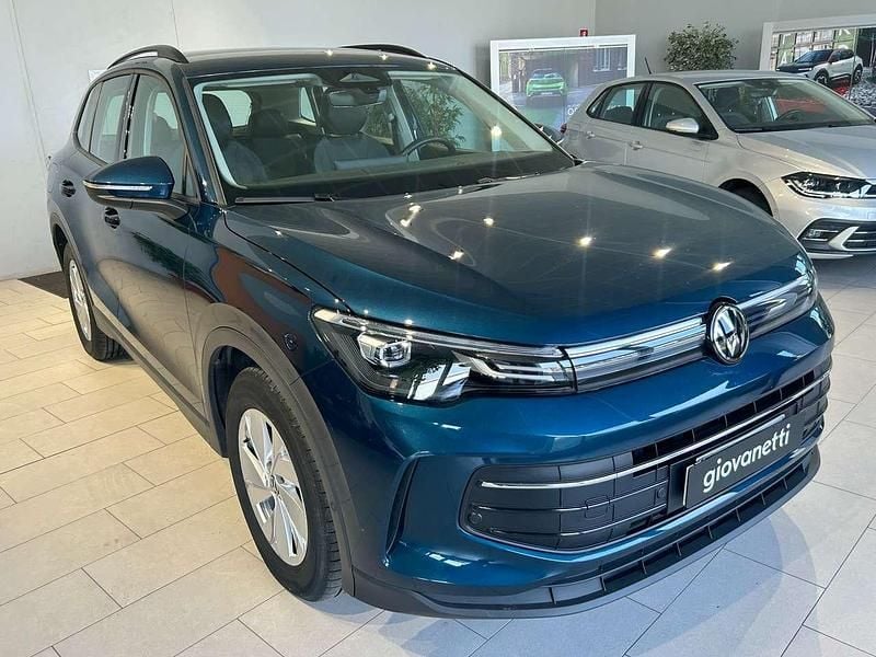 Usata VW Tiguan Life 150 CV (110 kW) 2025 Blu/azzurro SUV