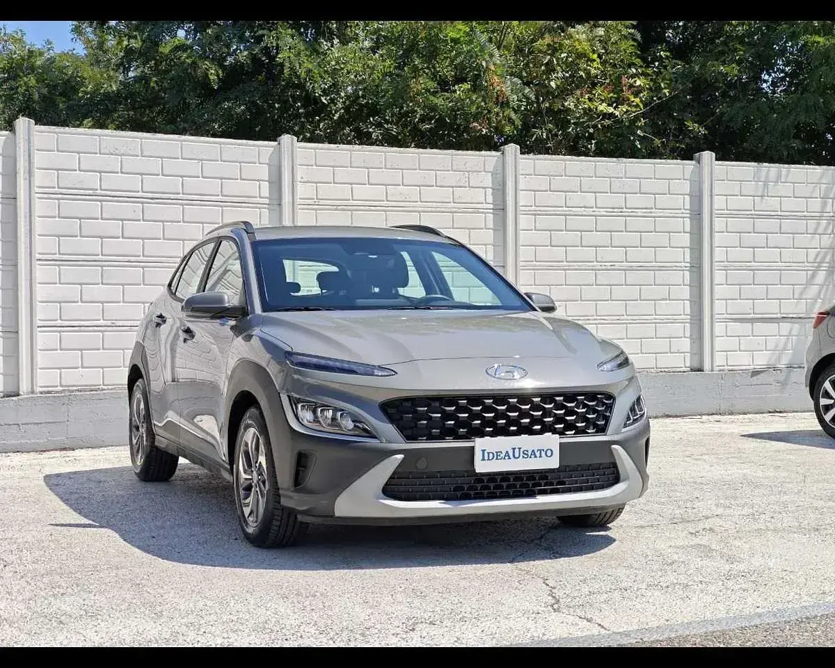 Usata Hyundai Kona 105 CV (77 kW) 2022 Grigio SUV