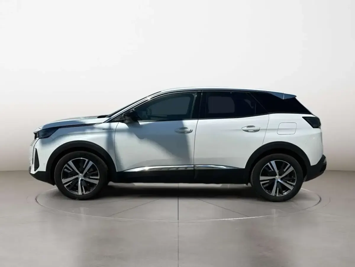 Usata Peugeot 3008 Allure 200 CV (147 kW) 2024 Bianco SUV