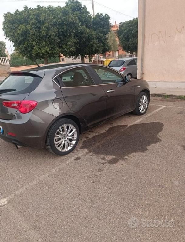 Usata Alfa Romeo Giulietta 140 CV (102 kW) 2011 Berlina