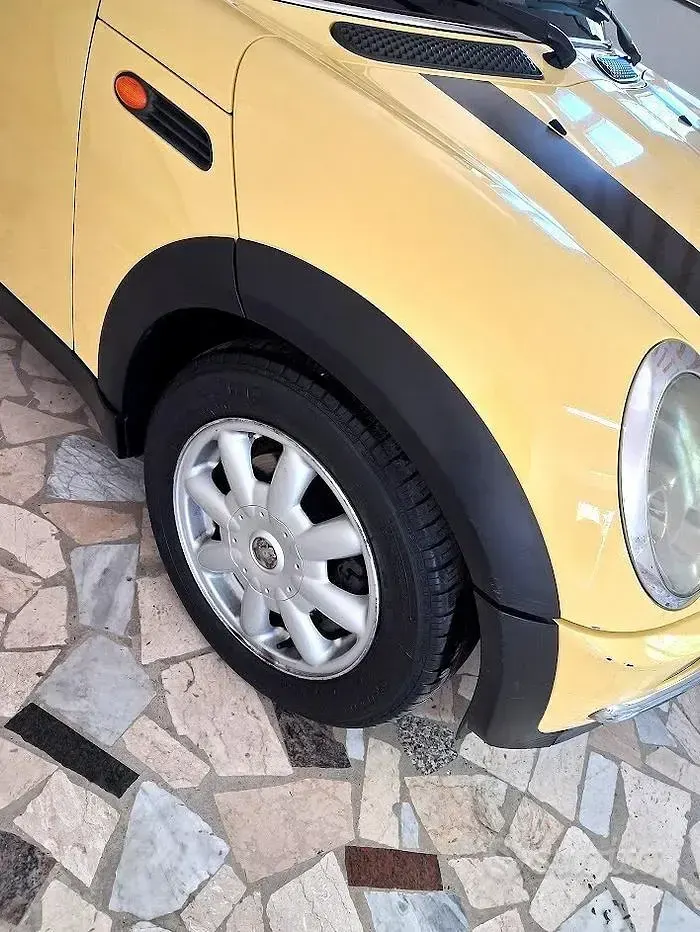 Usata Mini ONE 90 CV (66 kW) 2003 Giallo Utilitaria