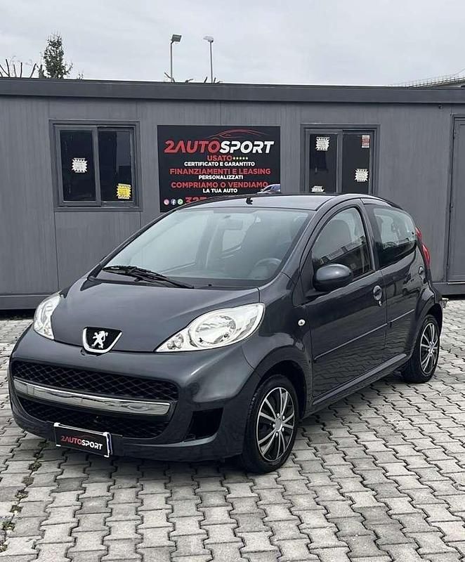 Usata Peugeot 107 68 CV (50 kW) 2013 Other Utilitaria