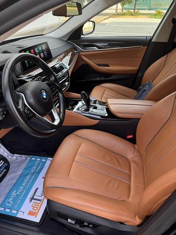 Usata BMW 520 Luxury Line 190 CV (139 kW) 2020 Blu/azzurro Station wagon