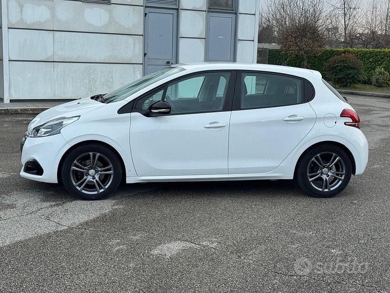 Usata Peugeot 208 82 CV (60 kW) 2017 Bianco Utilitaria