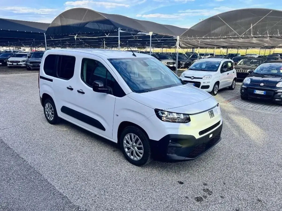 Nuova Fiat Doblò 131 CV (96 kW) 2025 Bianco Monovolume