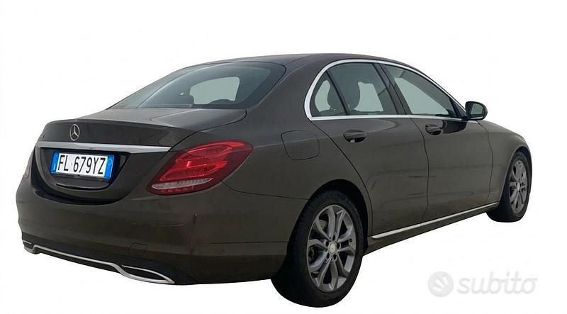 Usata Mercedes C200 136 CV (100 kW) 2017 Marrone Berlina