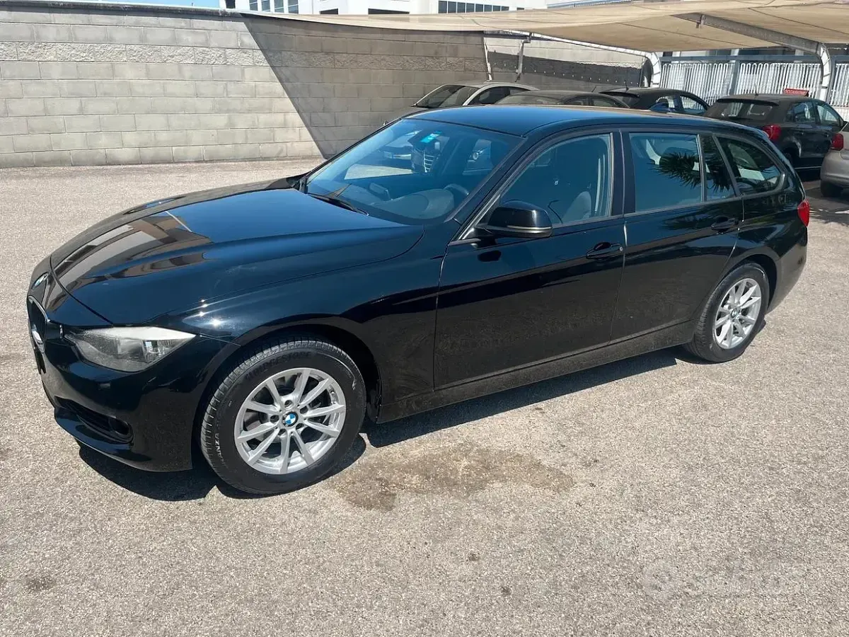 Usata BMW 318 143 CV (105 kW) 2014 Nero Station wagon