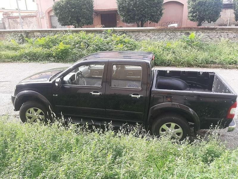 Usata Isuzu D-Max 131 CV (96 kW) 2006 SUV