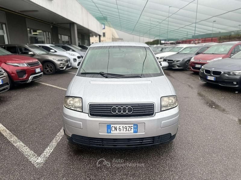 Usata Audi A2 Comfort 75 CV (55 kW) 2004 Argento Utilitaria