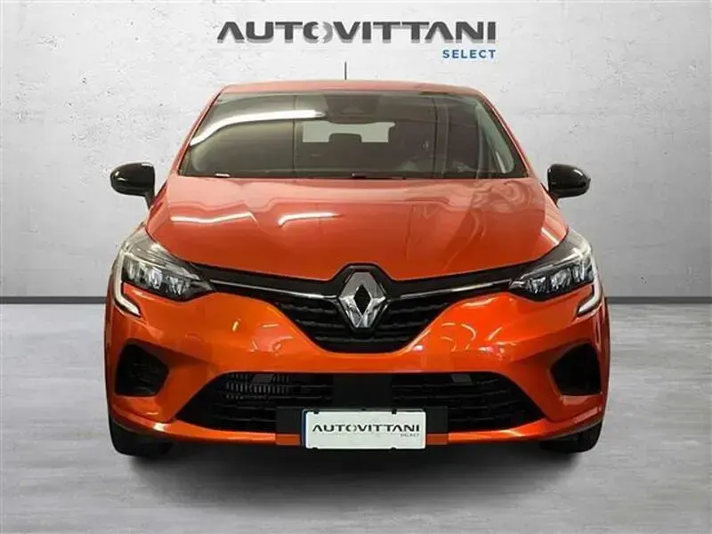 Usata Renault Clio Equilibre 91 CV (66 kW) 2023 Arancione Utilitaria