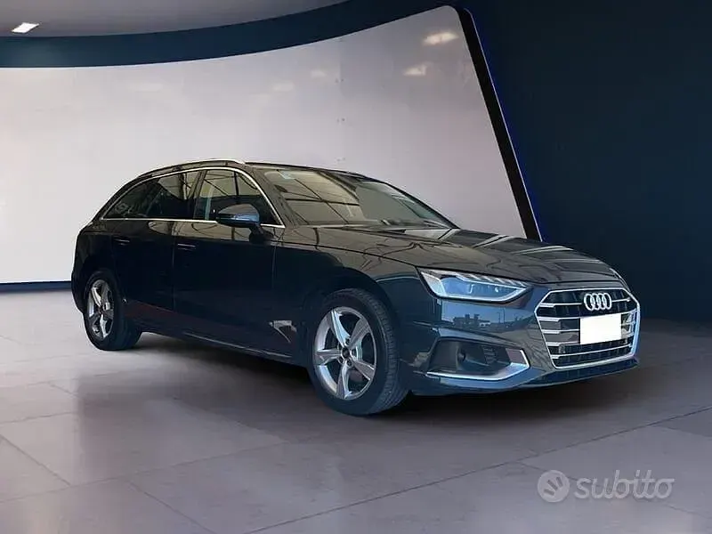 Usata Audi A4 Ambiente 213 CV (156 kW) 2024 Grigio Berlina