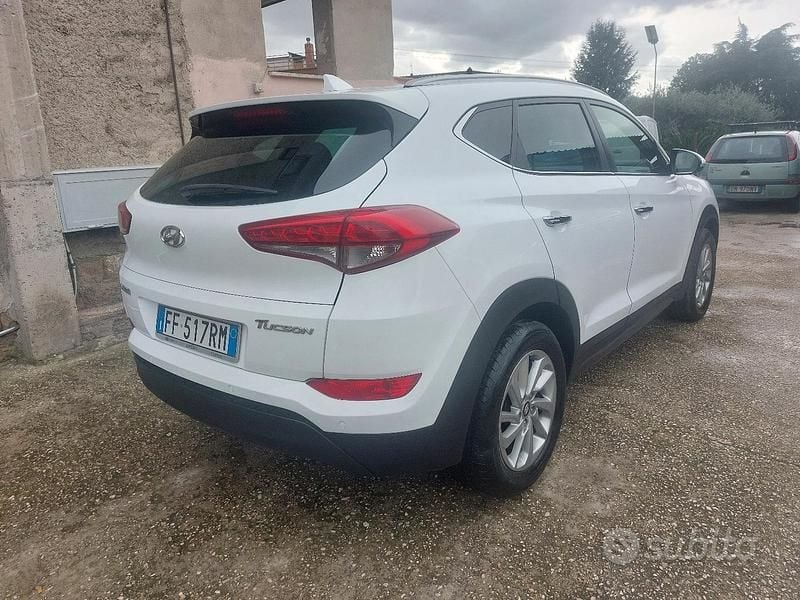 Usata Hyundai Tucson 116 CV (85 kW) 2016 Bianco SUV