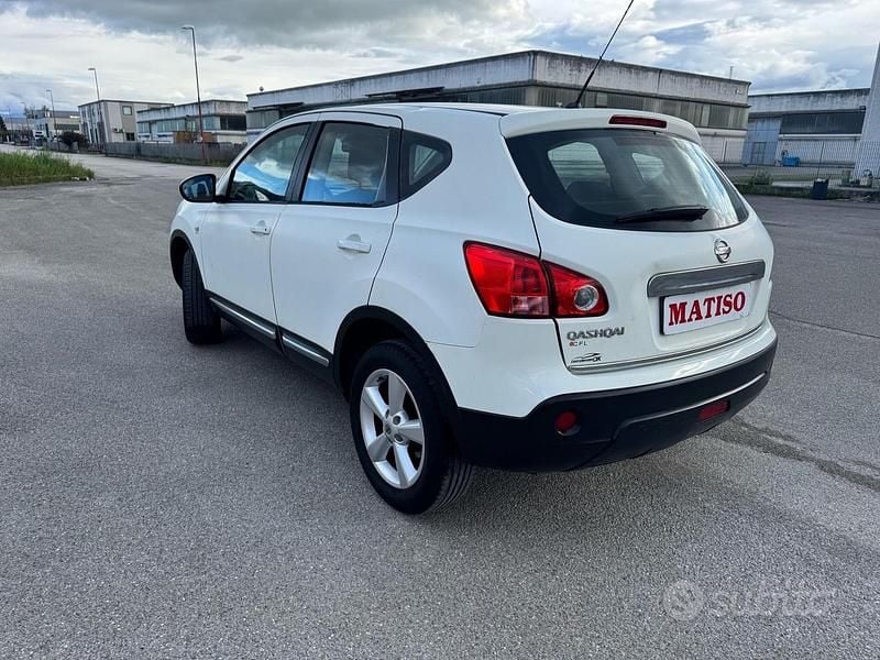 Usata Nissan Qashqai Tekna 115 CV (84 kW) 2009 Bianco SUV