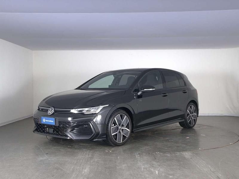 Usata VW Golf VIII R-line 150 CV (110 kW) 2024 Grenadill black metallizzato Berlina