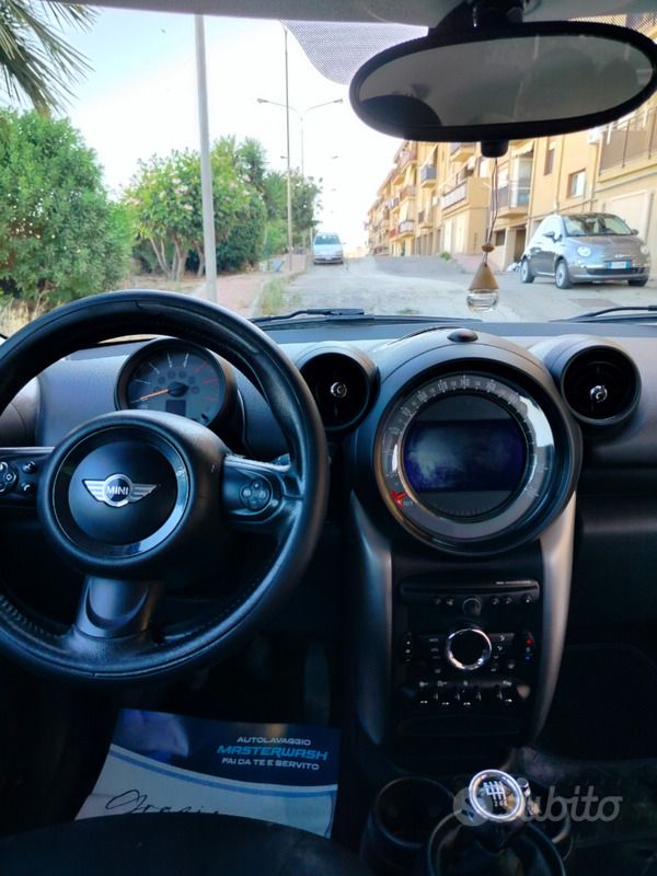 Usata Mini Countryman 111 CV (81 kW) 2014 Verde SUV